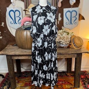 Torrid Black and White Floral Midi Dress